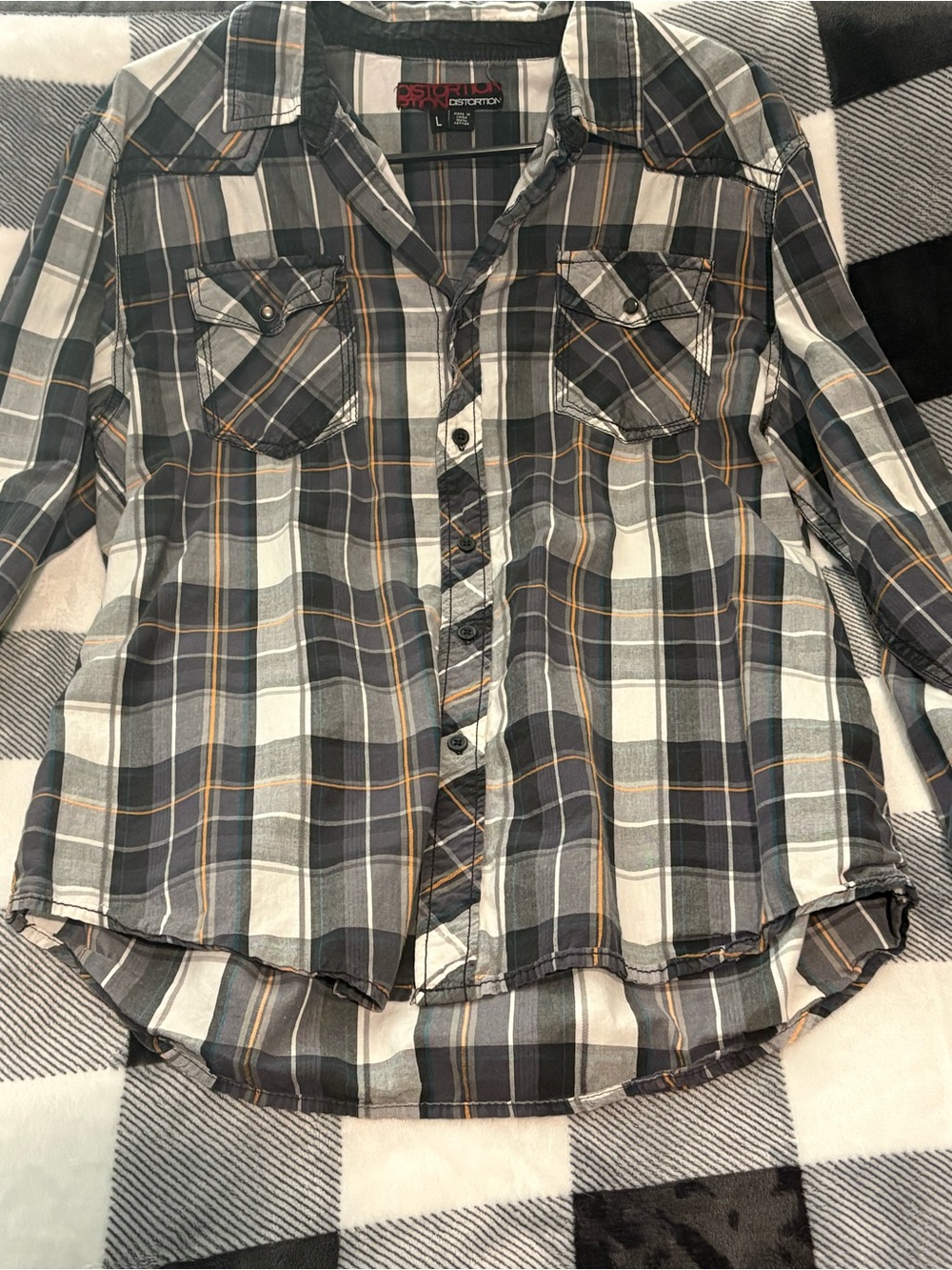 Distortion Plaid Button-Up Shirt in Gray & Cream